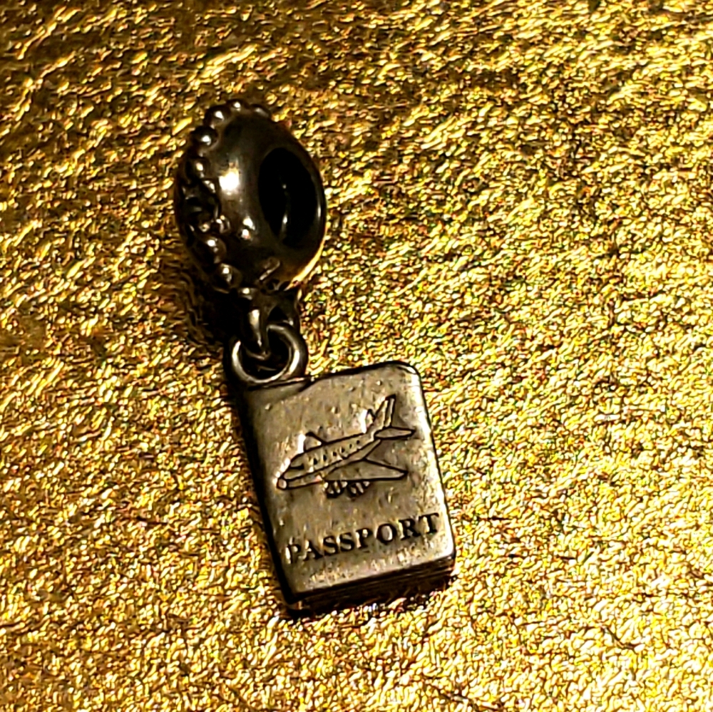 Pandora Passport Charm